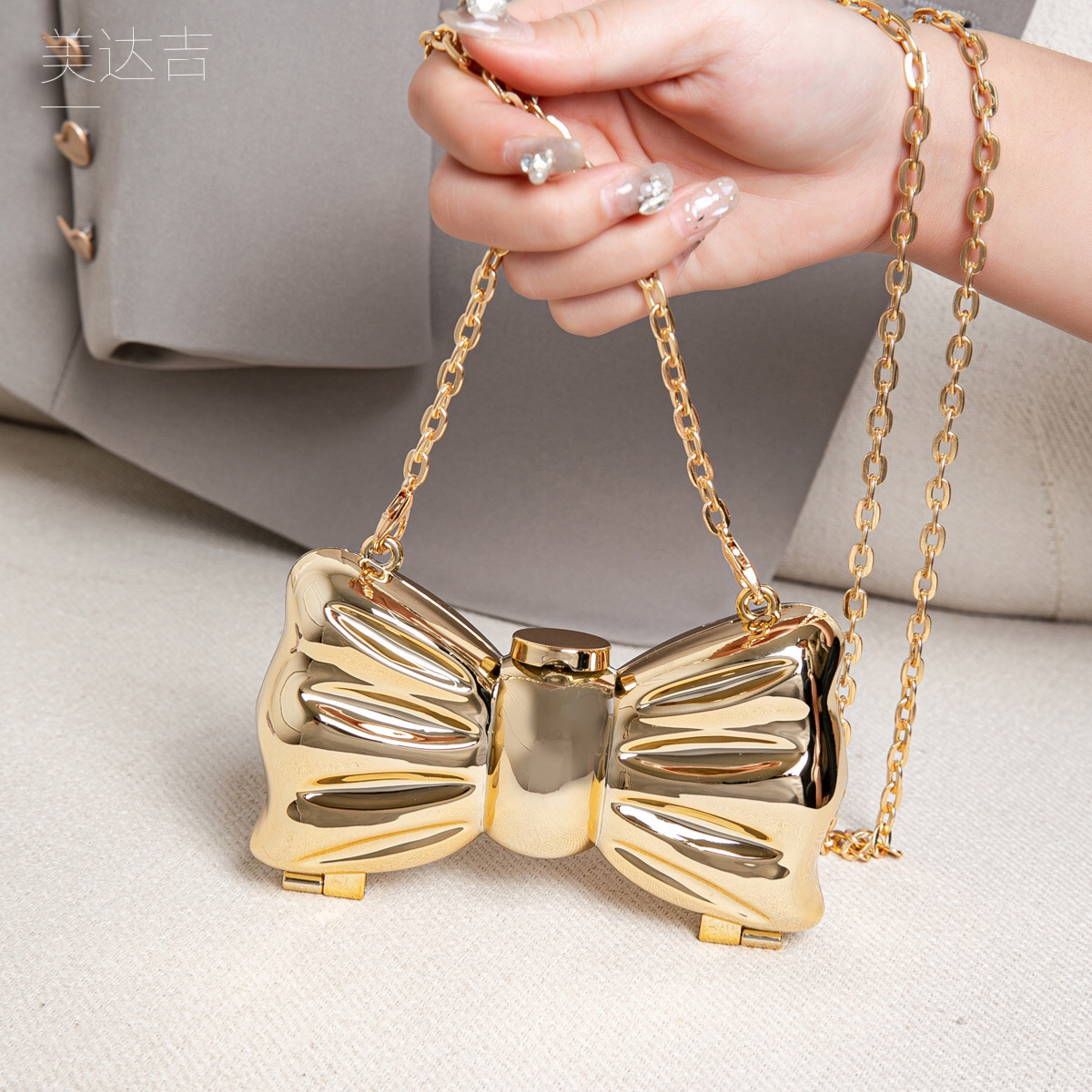 Błyszcząca Złota Metalowa Tore – Mini Purse Chain recenzja i cena